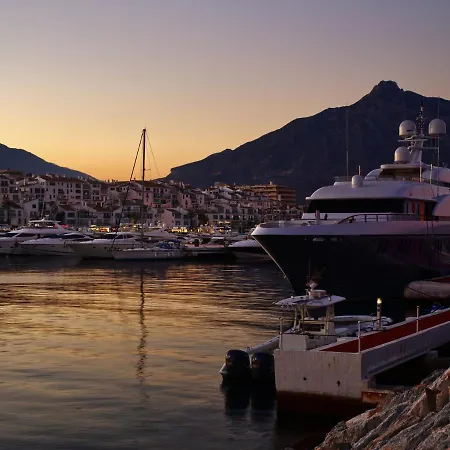 Sanders Beach - Stunning Near Puerto Banus Villa *